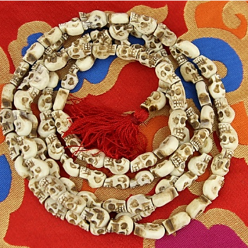 Knochenmala 108 schädelförmige Perlen & Guru Perle 10mm